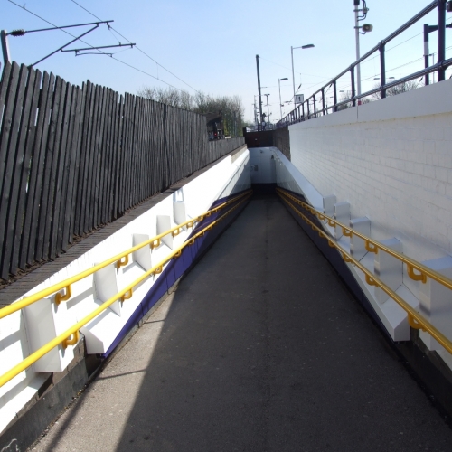 04-cricklewood-station-north-london-led-lighting